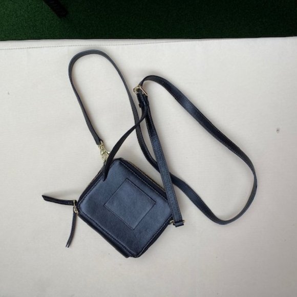 Fossil Crossbody Bag - Picture 2 of 6